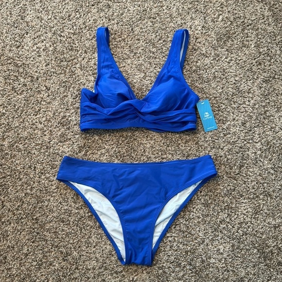 Cupshe Royal Blue 2 Piece Bikini Twist Top Moderate Coverage Bottoms Size Medium - Picture 1 of 5